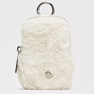 NWT Clippable Nano Pouch *Plush Fleece - Bone